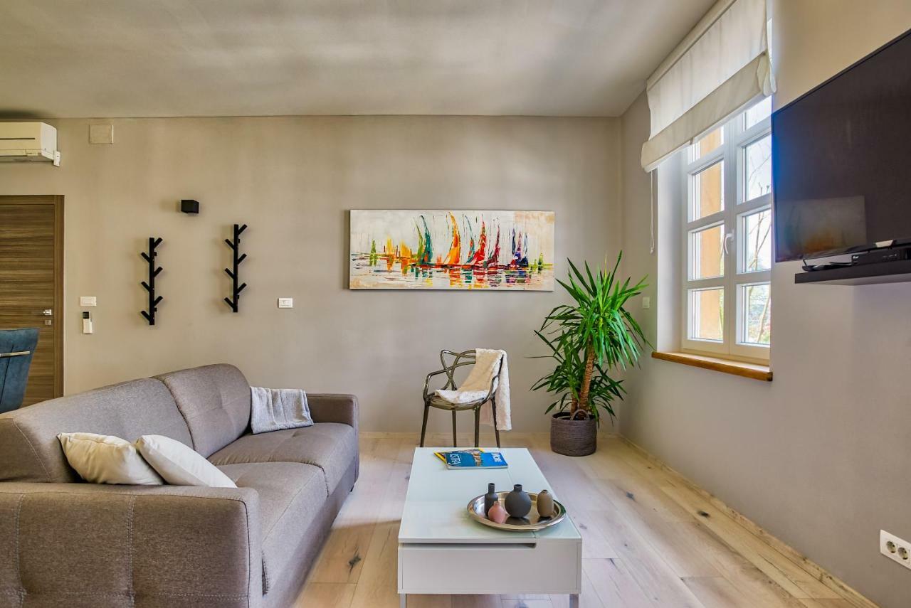Parkside Apartment